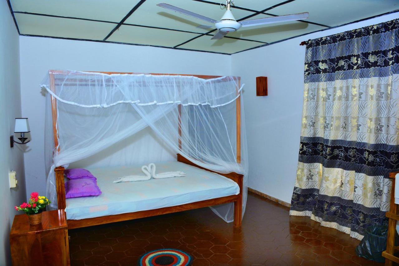 Randu Homestay And Restaurant Tangalle Esterno foto